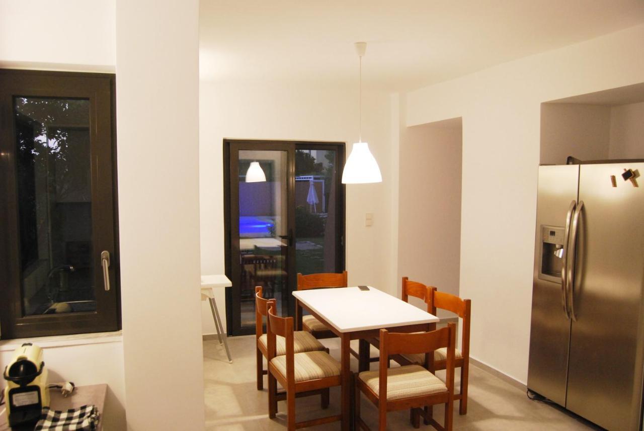 Endless Summer Pool Flat Ixia  Exterior foto